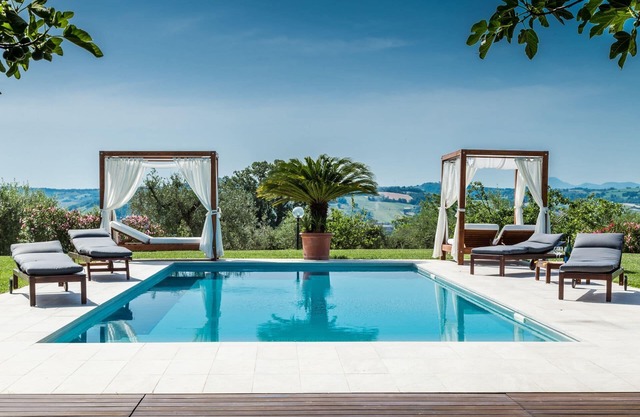 Villa Roberta mit Pool und Park, umgeben von der Landschaft, nur 20 Minuten vom Strand von Fano