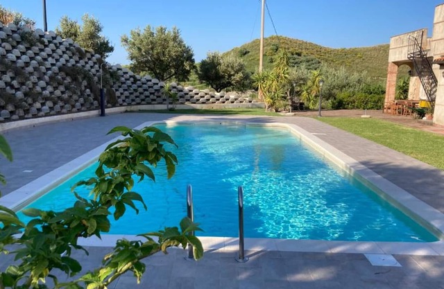 Villa 'Rocca Del Gelso' mit Meerblick, Privatem Pool und WLAN