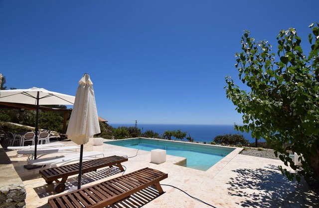 Villa Roccella Ionica, Sea View, a c