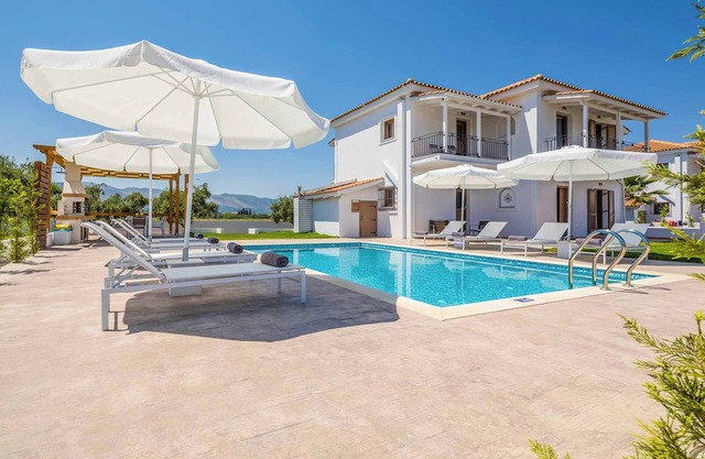 Villa Rodi - Villa mit vier Schlafzimmern, Schlafmöglichkeiten für 9