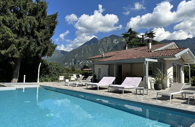 Villa 'Romantica Idrosee' mit privatem Pool, WLAN und Klimaanlage
