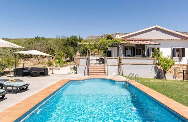 Villa Rosales Villanueva de la Concepción by Ruralidays