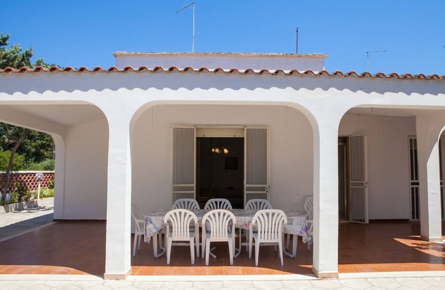 Villa mit Garten für Ferien in Torre Lapillo, 3 Schlafzimmer, 2 Badezimmer