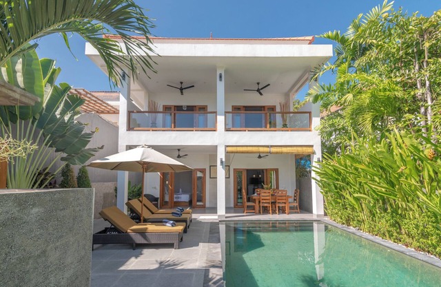 Villa Royal Lovina - New Brand Luxury Private Beachfront Villa