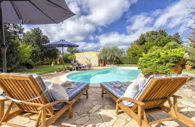 Villa Rujia mit Garten und exklusivem Pool 5 Minuten vom Meer entfernt