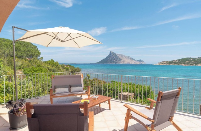 Villa "Sa Villa de su Mari" am Strand mit direktem Zugang zum Meer