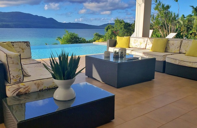 Villa La Salamandre - Ocean View, Schlafmöglichkeiten für 8, Pool, kostenloses WiFi, karibischer Luxus