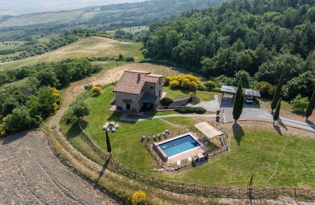 Villa San Michele - Ferienlandvilla mit Schwimmbad im Orcia-Tal, Toskana