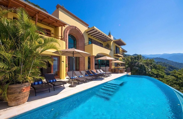 Villa Santa Cruz 8BR in Puerto Vallarta by Personal Villas - Unforgettable Luxur
