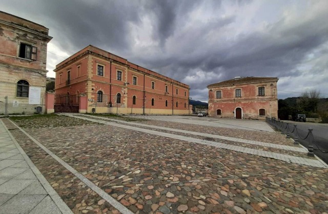 Villa 'Sarcapos Castiadas' mit Bergblick, Wi-Fi und Klimaanlage