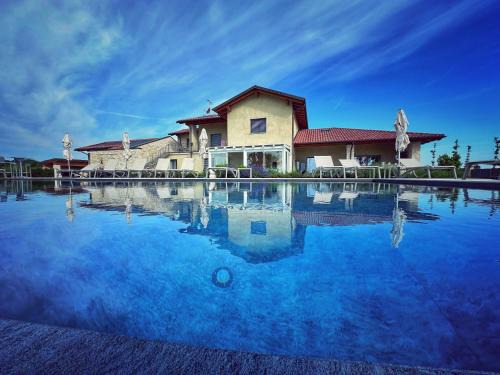 Villa Sarmassa
