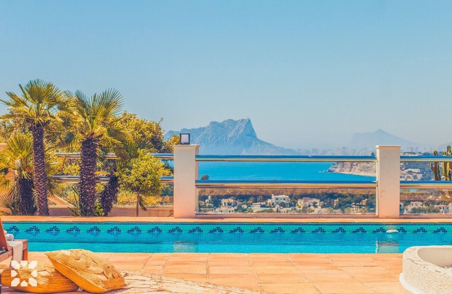 Villa SCARLETT by Abahana Villas