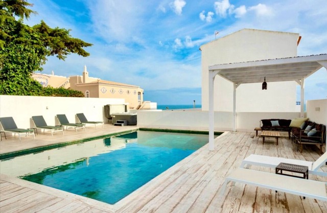 Villa sea view, 4 rooms, 10 persons, 350m sea, swimming pool, Jacuzzi, Clim