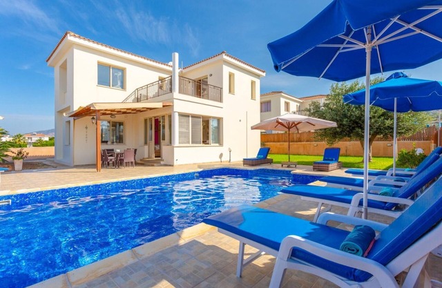 Villa Seashore One - Vier Schlafzimmer Villa, Schläft 8