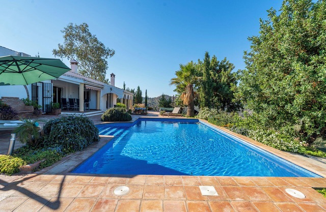 Villa 'Serenidad' mit Bergblick, Pool, WLAN und Klimaanlage