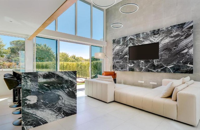 Villa Serenity- CleverDetails, Central Vilamoura, Sleeps 4 adults and 2 children, located in the center