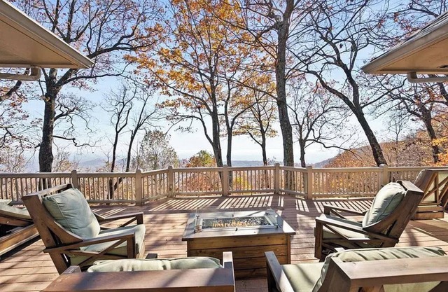 Villa Serenity - Stunning views and luxurious comfort!