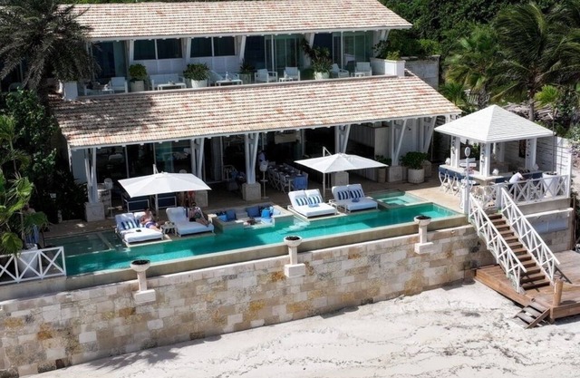Villa Sha - Luxury Beachfront Villa