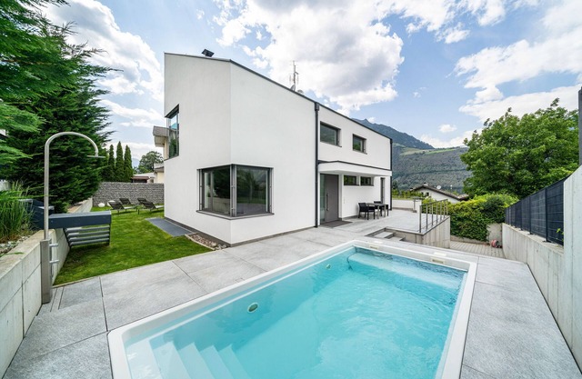 Villa "Shangrila" mit Pool, Garten, Terrasse und WLAN