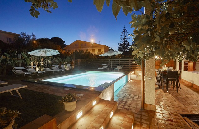 Villa mit privatem Pool, nur wenige Schritte vom Strand und dem Meer entfernt