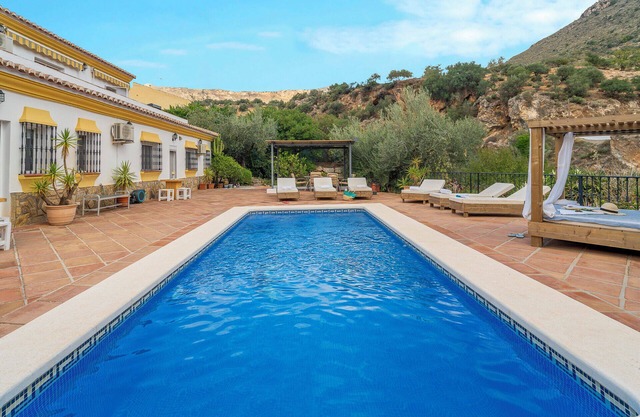Villa 'Siempre Verde' mit Bergblick, Pool und WLAN