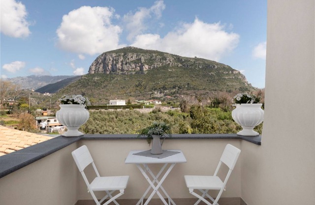 Villa Simona, halfway between Positano and Sorrento