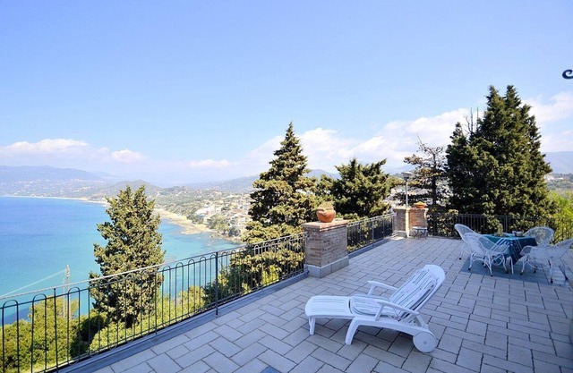 Villa Simpatia B: Eine charakteristische und einladende Wohnung in unmittelbarer Nähe zum Strand.