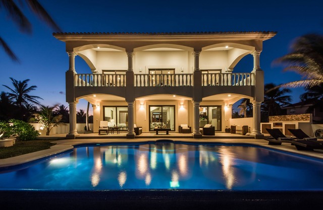 Villa Sofia, Luxuriöse Villa am Meer (Last Minute Rabatte)