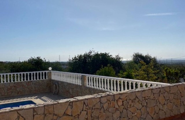 Villa Sol, große Villa + privatem Pool, Garten, Blick auf das Meer und die Hügel