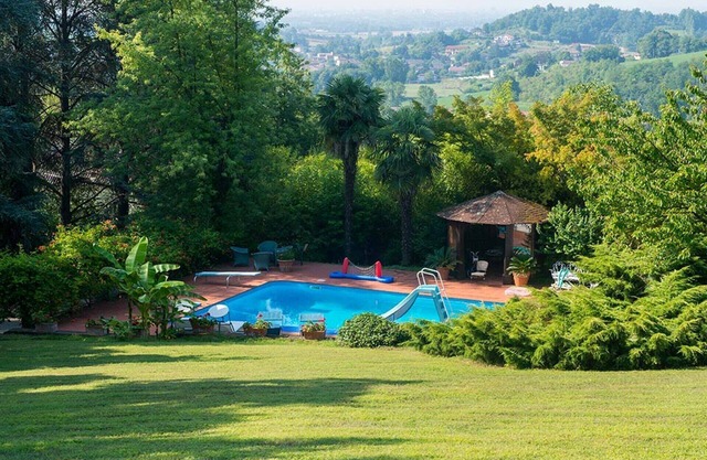 Villa Solaria mit Garten, Pool und WLAN