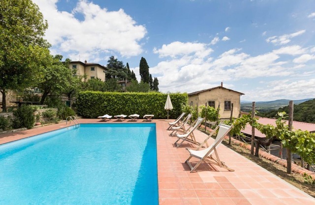 Villa Soldani - Sechzehn Schlafzimmer Villa, Schläft 33