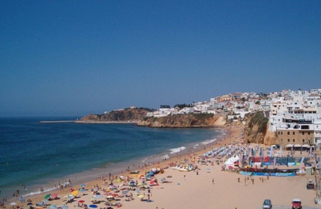 Villa Solsim- Close to shops, beach and night life areas.