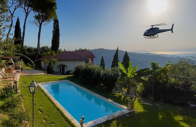 VILLA SPENSER - CinqueTerre Historic villa with sea view, pool, A/C, sleeps 8