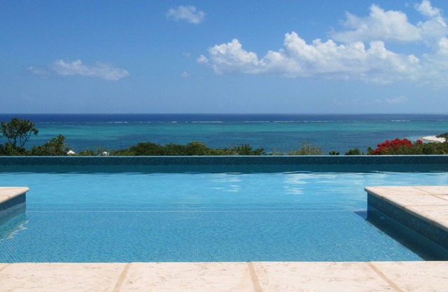 Villa Spyglass! Amazing views, fabulous pool! Check our special offer for May!