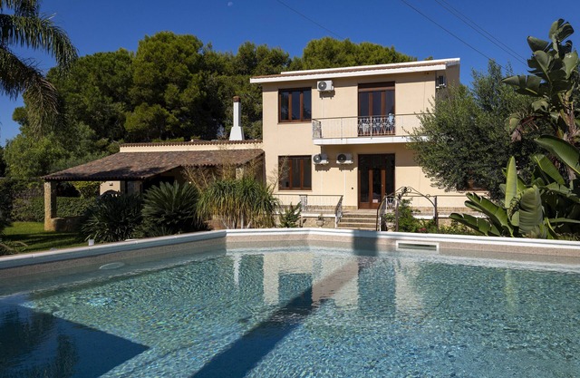 Villa 'Stella Nord' with Sea View, Wi-Fi and Air Conditioning