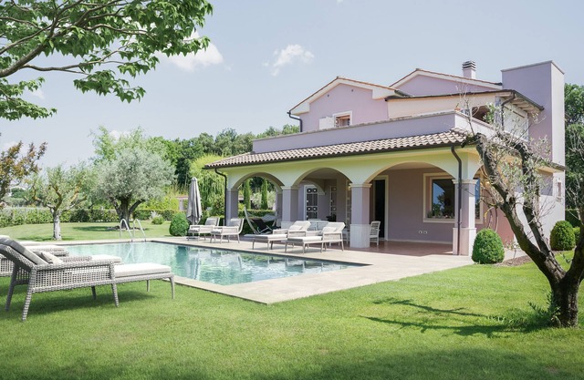 Villa Sunbeach+privat Pool nur 2,5 vom Strand