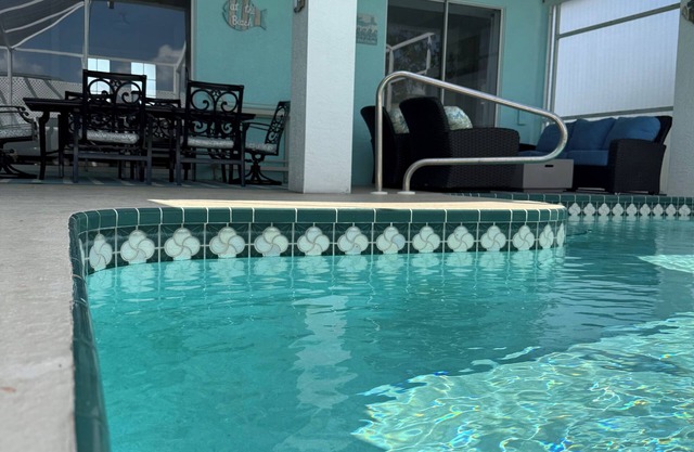 Villa Sunshine: Elegant & Modern 4BR Pool House