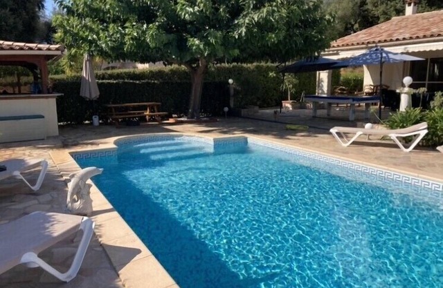 Villa mit schönen Prest, schöner Garten mit Pool und Obstbäume (6plätze)