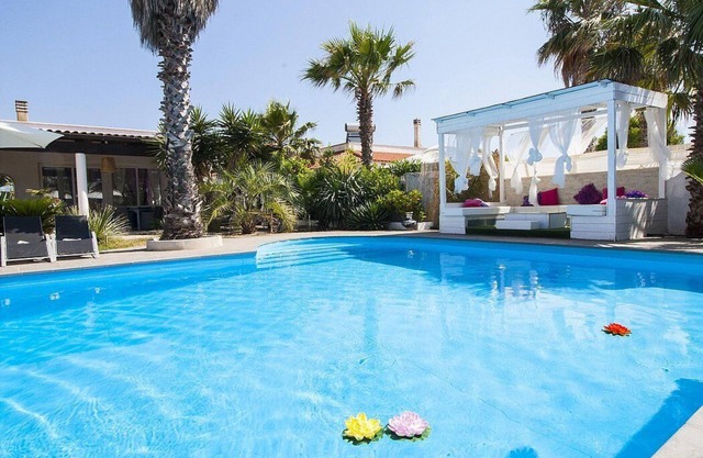 Villa Tentazione: Eine angenehme und geräumige Villa in der Nähe des Strandes.