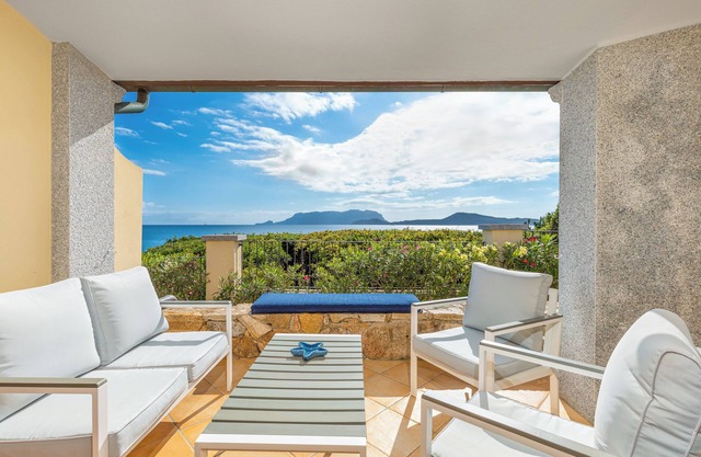 Villa Terrazza su Tavolara mit Meerblick, WLAN, Garten & Terrasse