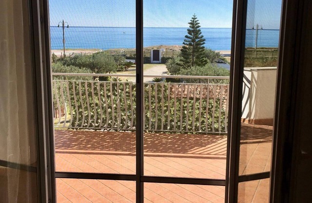 Villa Tigani: direkter Zugang zum Strand “Nausicaa apartment”
