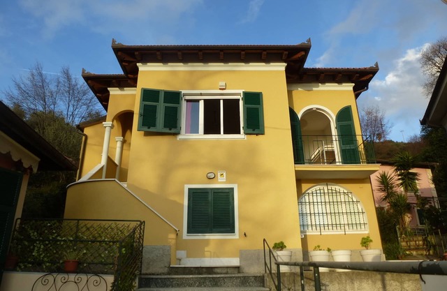 Villa Tigula: zwischen Portofino und 5 Terre, zwischen Olivenbäumen und Meer.