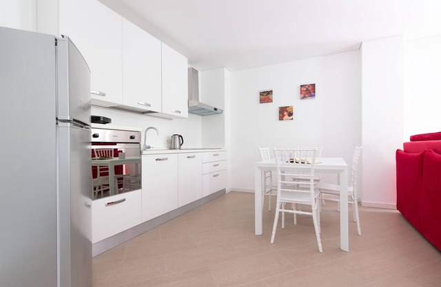 Villa Tola - Rosso - Ein Schlafzimmer Wohnung, Schläft 4
