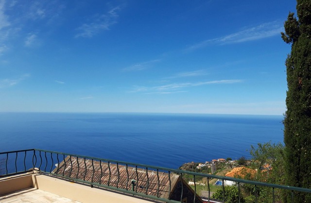 Villa Tomito, Calheta
