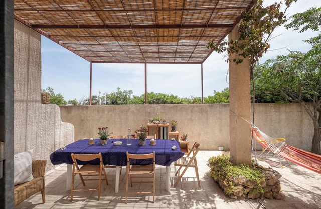 Villa 'Torre Castiglione' mit Meerblick, Garten, 2 Terrassen und WLAN