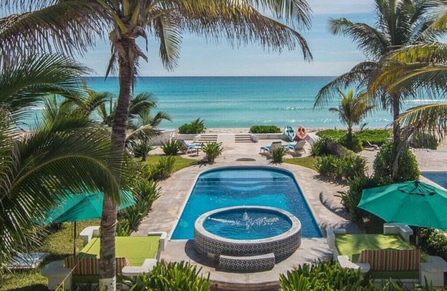 Villa am karibischen Strand mit privatem Pool und Personal!