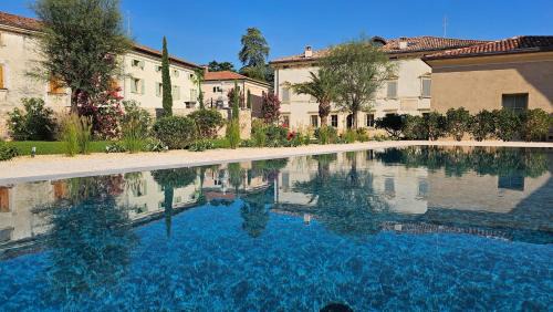 Villa Tosi - Luxury Apartments in Villa Veneta