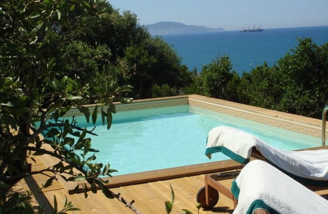 Villa Tower - eine alte Luxusvilla direkt am Meer