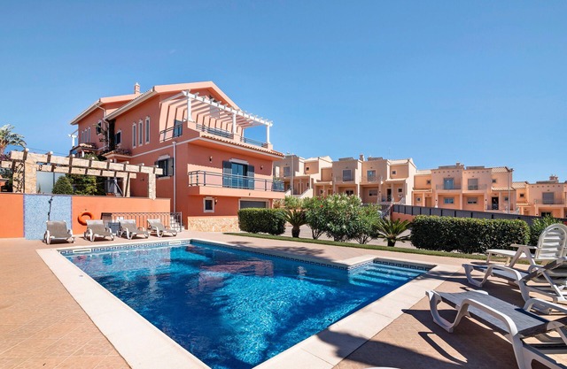 Villa 'Trindade' mit privatem Pool, WLAN und Klimaanlage