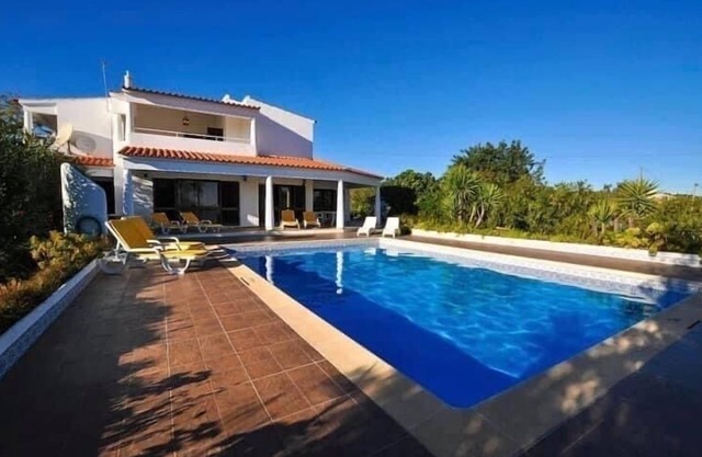 Villa Tropical - Ideal for family holidays: private pool and tennis court